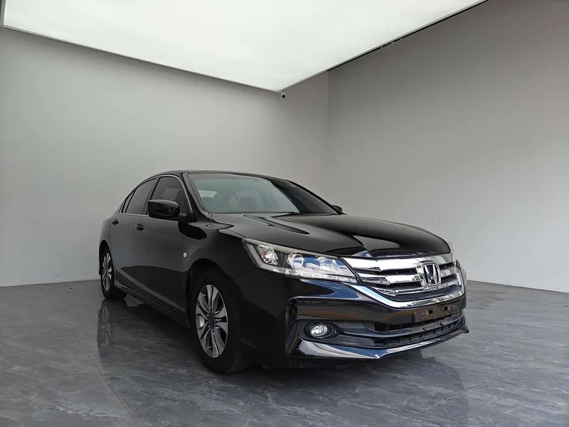 Honda Accord — фото 3