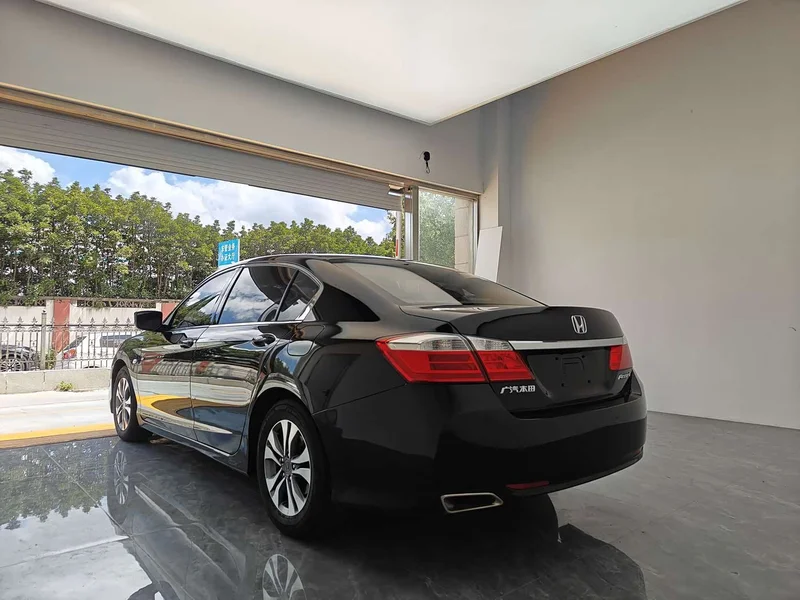 Honda Accord — фото 4