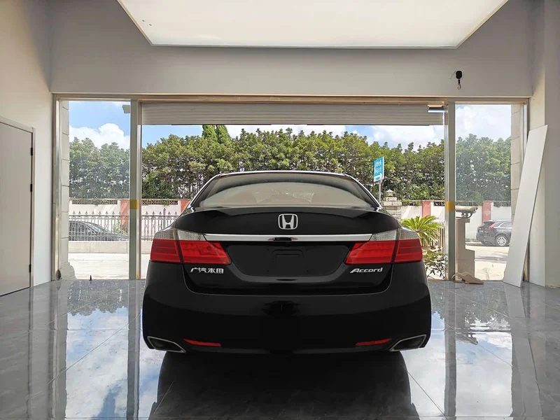 Honda Accord — фото 5