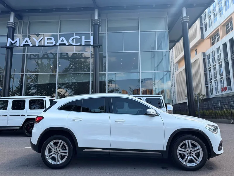 Mercedes-Benz GLA — фото 6