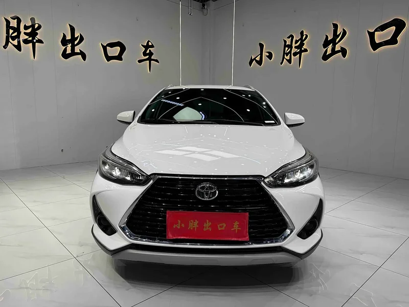 Toyota Yaris L — фото 2