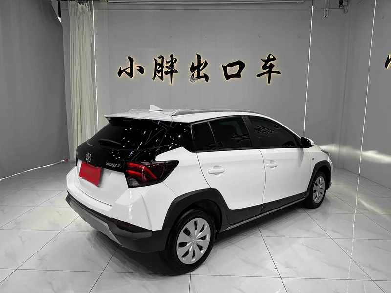 Toyota Yaris L — фото 4