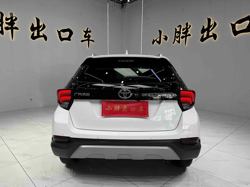 Toyota Yaris L — фото 5
