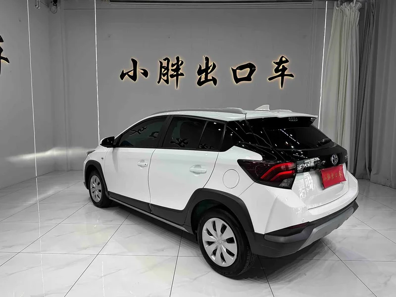 Toyota Yaris L — фото 6