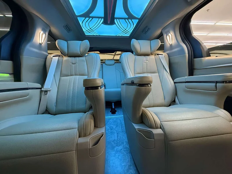 Toyota Sienna — фото 11