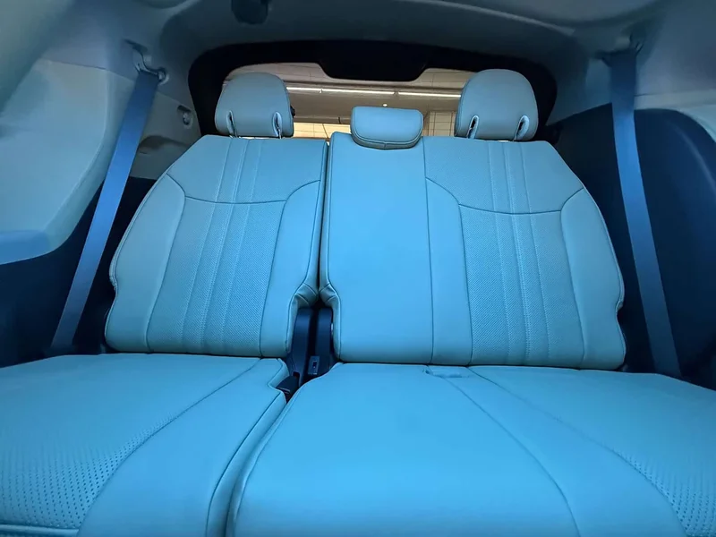 Toyota Sienna — фото 12