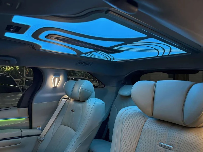 Toyota Sienna — фото 14