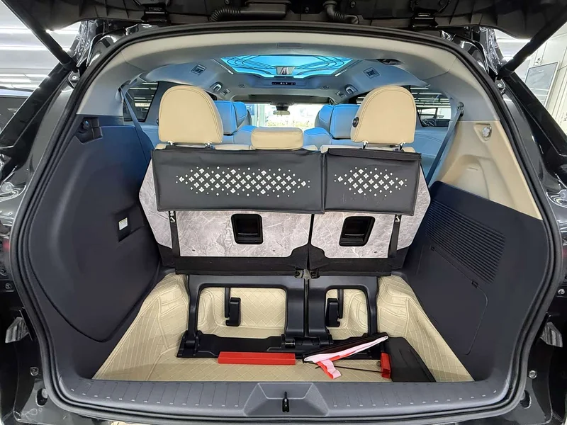 Toyota Sienna — фото 15