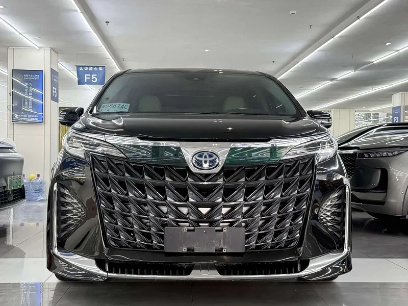 Toyota Sienna — фото 2