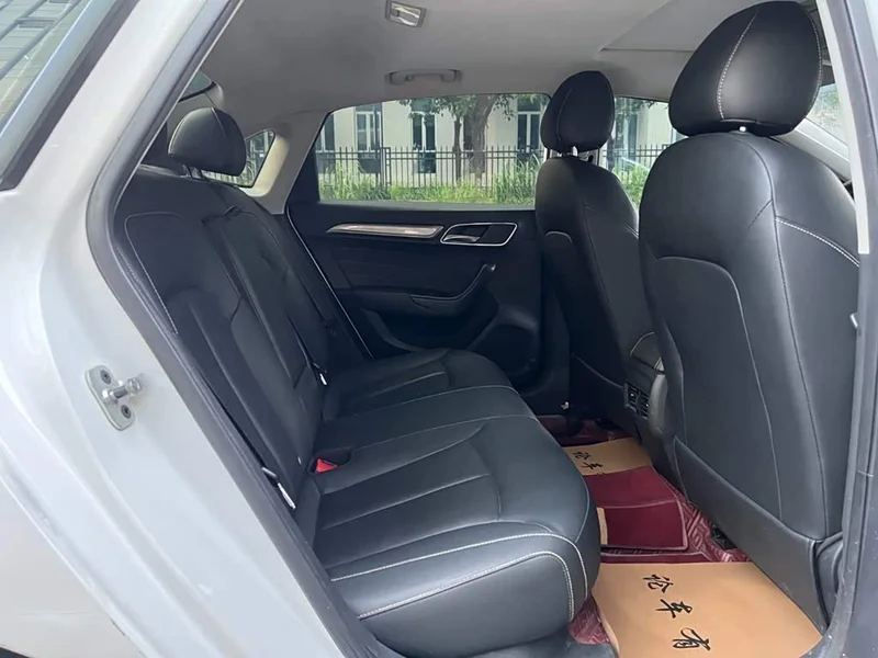 Roewe i6 Classic — фото 17
