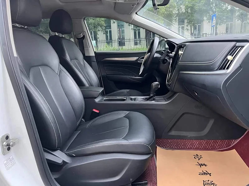 Roewe i6 Classic — фото 20