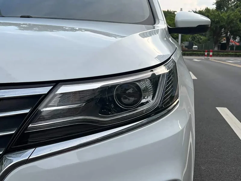 Roewe i6 Classic — фото 26