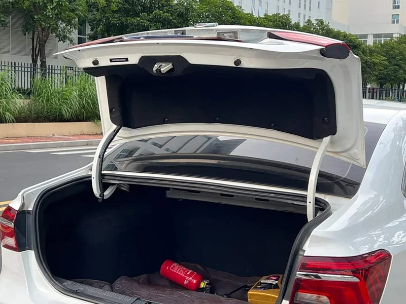 Roewe i6 Classic — фото 28