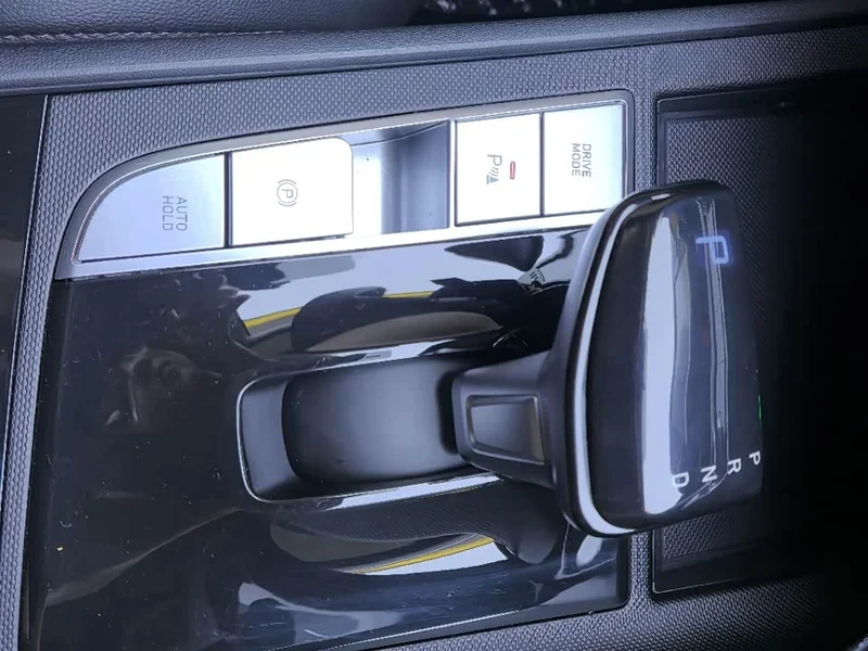 Hyundai Elantra — фото 14