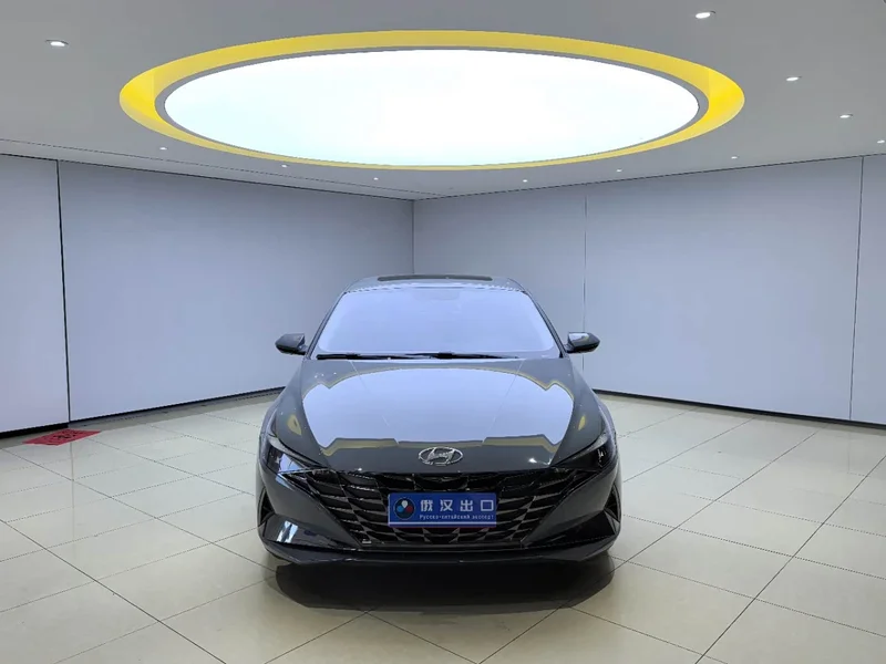 Hyundai Elantra — фото 2