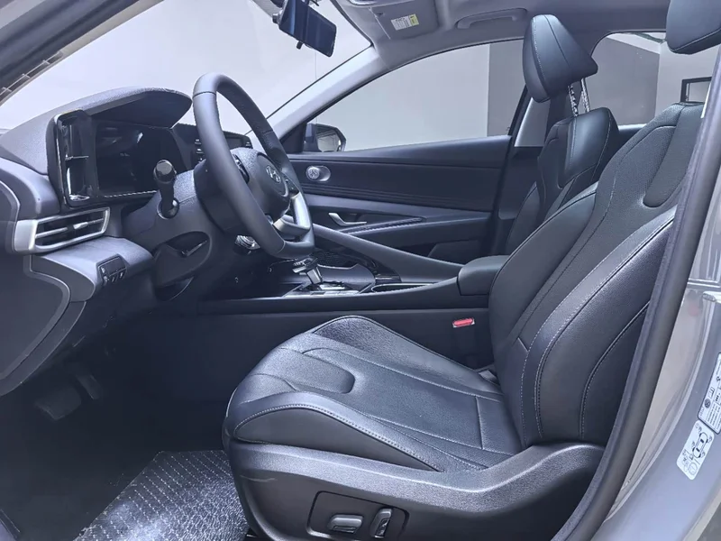 Hyundai Elantra — фото 9