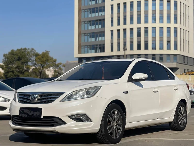Changan Eado — фото 1