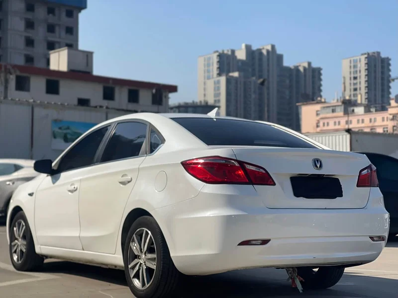 Changan Eado — фото 13