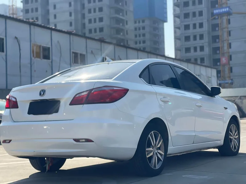 Changan Eado — фото 15