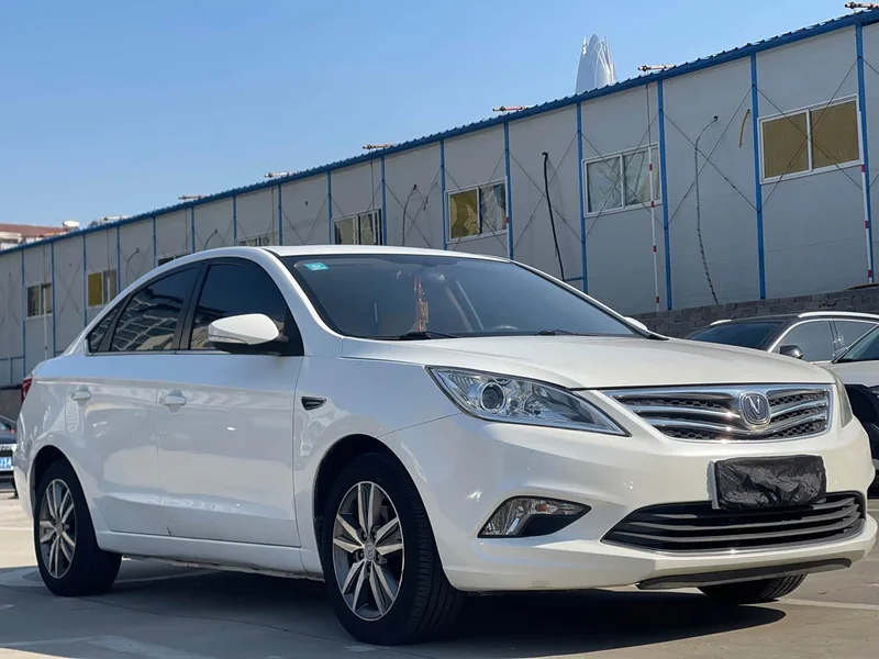 Changan Eado — фото 3