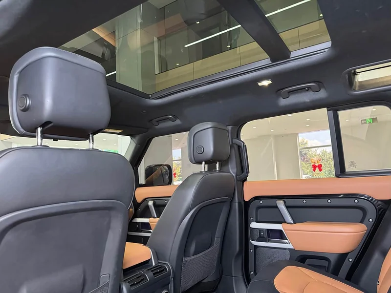 Land Rover Defender — фото 11