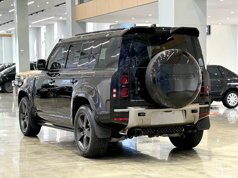 Land Rover Defender — фото 6