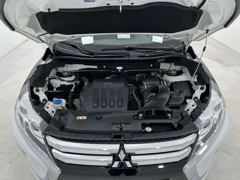 Mitsubishi Eclipse Cross — фото 17