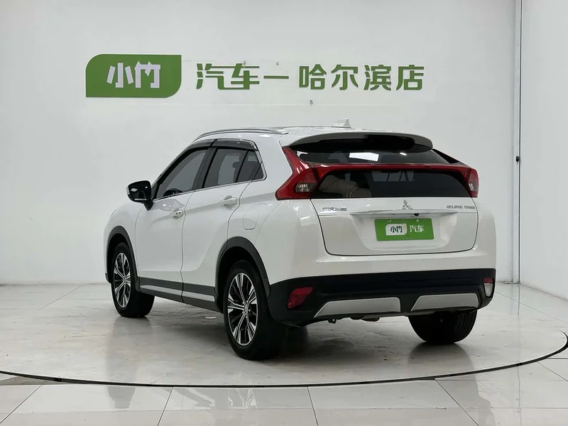 Mitsubishi Eclipse Cross — фото 4