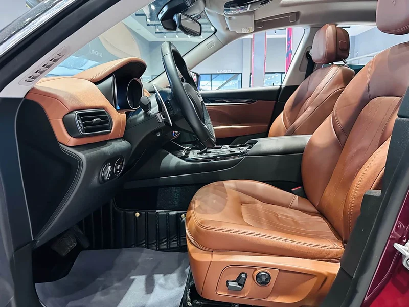 Maserati Levante — фото 11