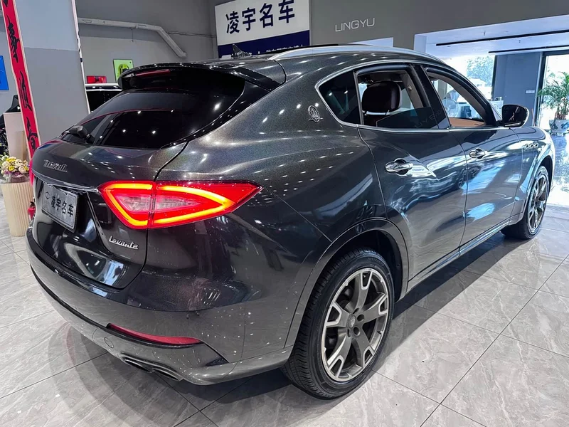 Maserati Levante — фото 4