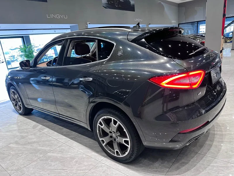 Maserati Levante — фото 6