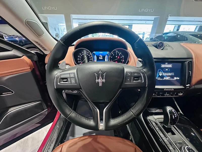 Maserati Levante — фото 7