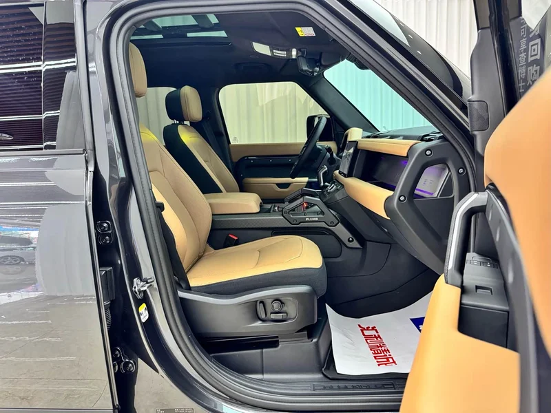 Land Rover Defender — фото 16