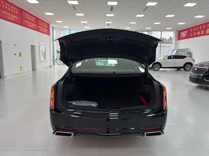 Cadillac CT6 — фото 17