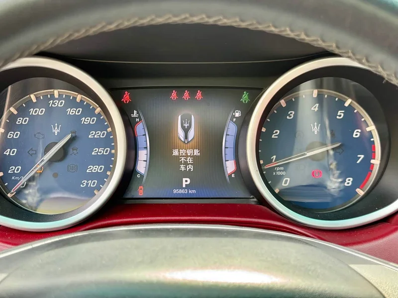Maserati Ghibli — фото 15