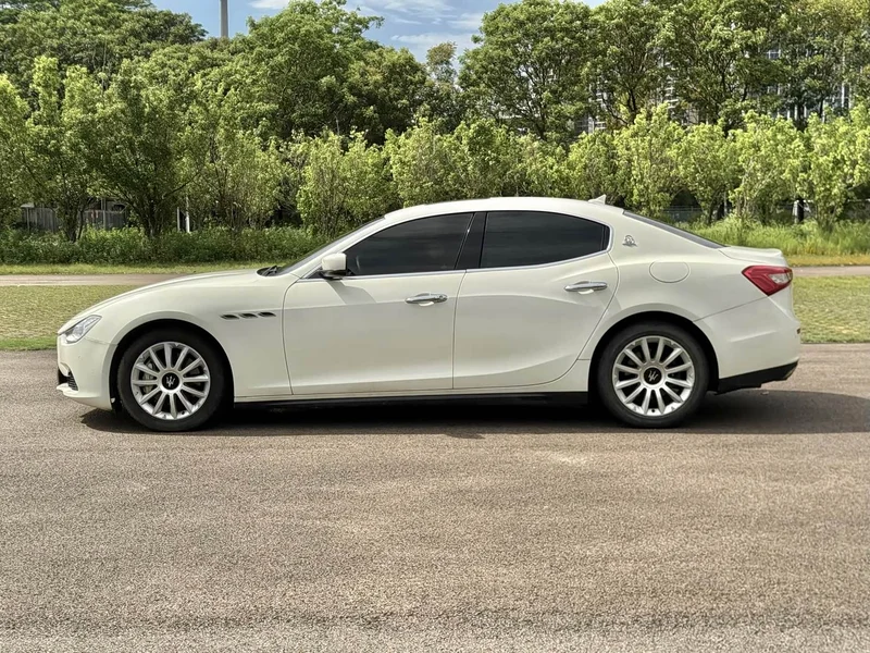 Maserati Ghibli — фото 19