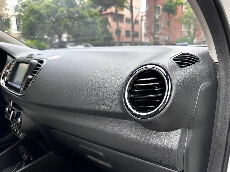 Kia Rio — фото 27