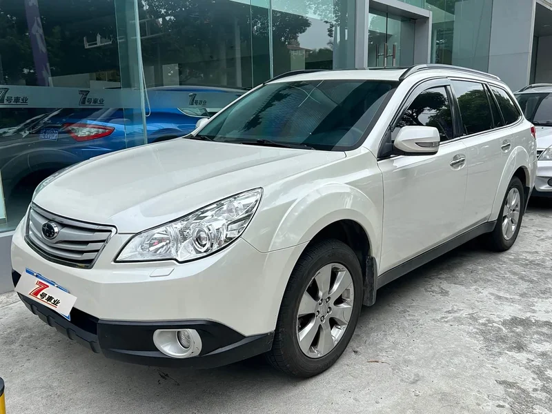 Subaru Outback — фото 1