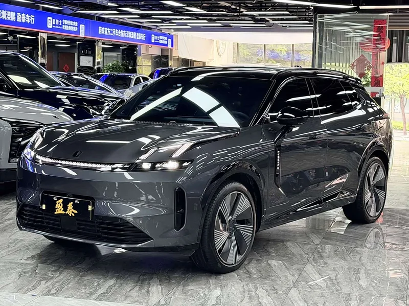 Lynk & Co 08 EM-P