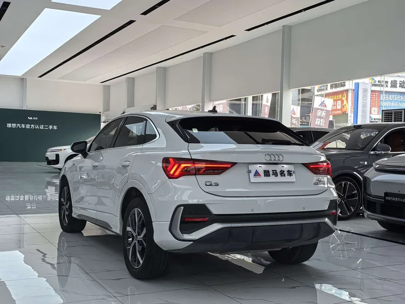 Audi Q3 Sportback — фото 13
