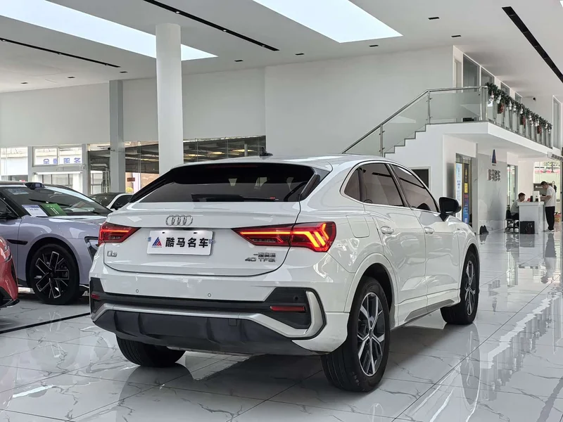 Audi Q3 Sportback — фото 15
