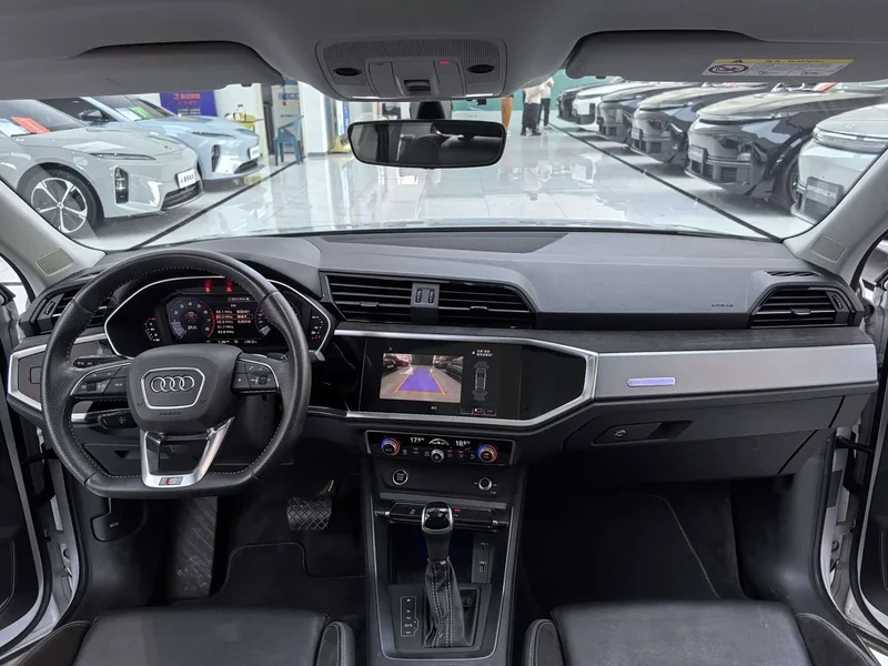 Audi Q3 Sportback — фото 7