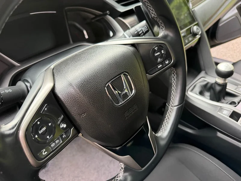 Honda Civic — фото 12