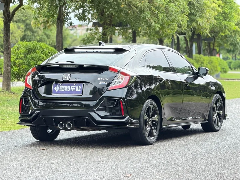 Honda Civic — фото 6