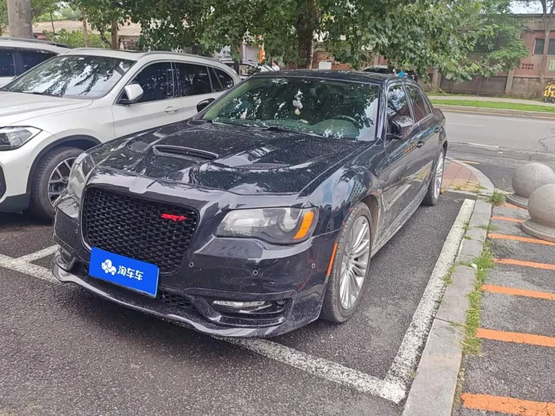 Chrysler 300C (Imported)