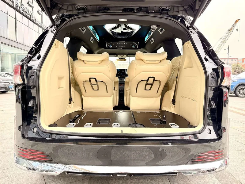 Toyota Sienna — фото 14