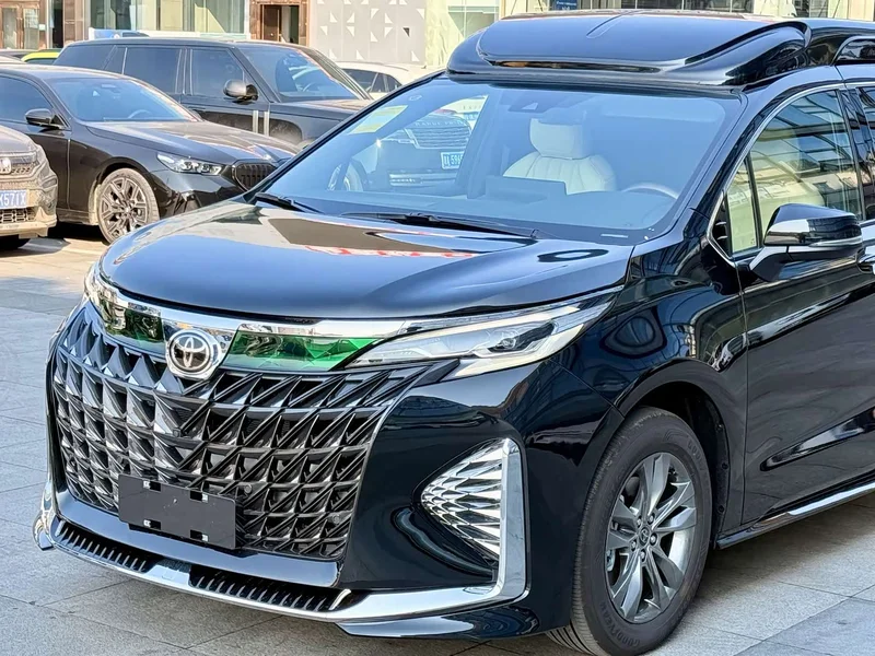 Toyota Sienna — фото 4