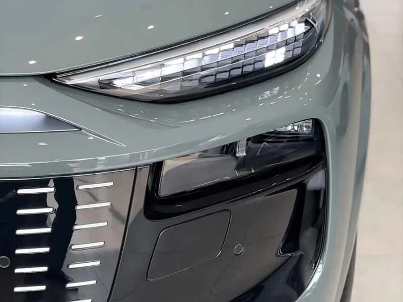 Audi Q6L e-tron — фото 10