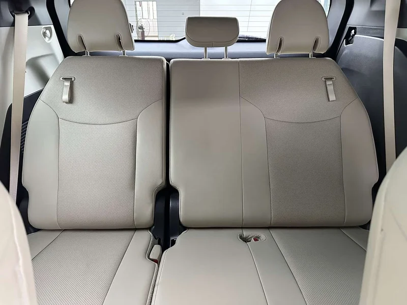 Toyota Sienna — фото 16