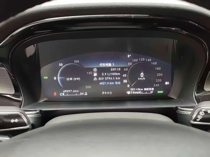 Jeep Renegade — фото 14